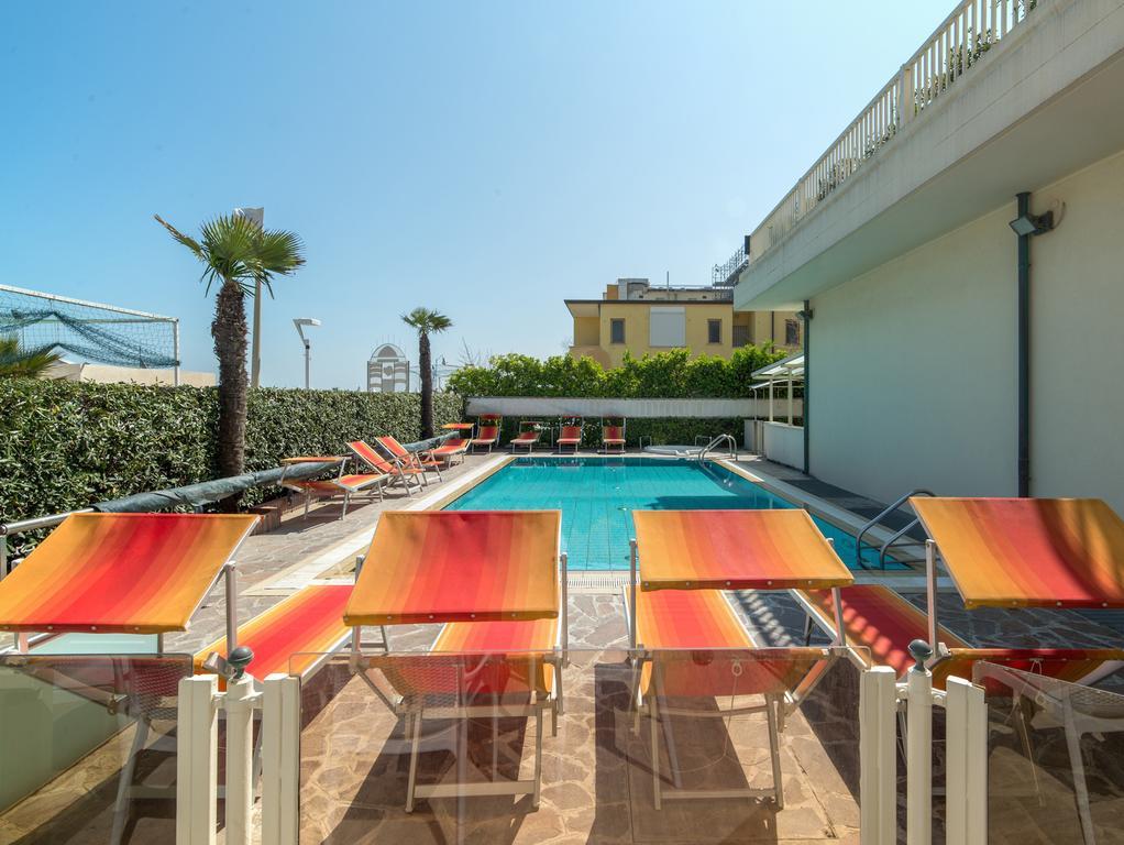 Hotel Gemma Ричоне Екстериор снимка
